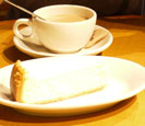 ノードストロームカフェ　コーヒーとチーズケーキ